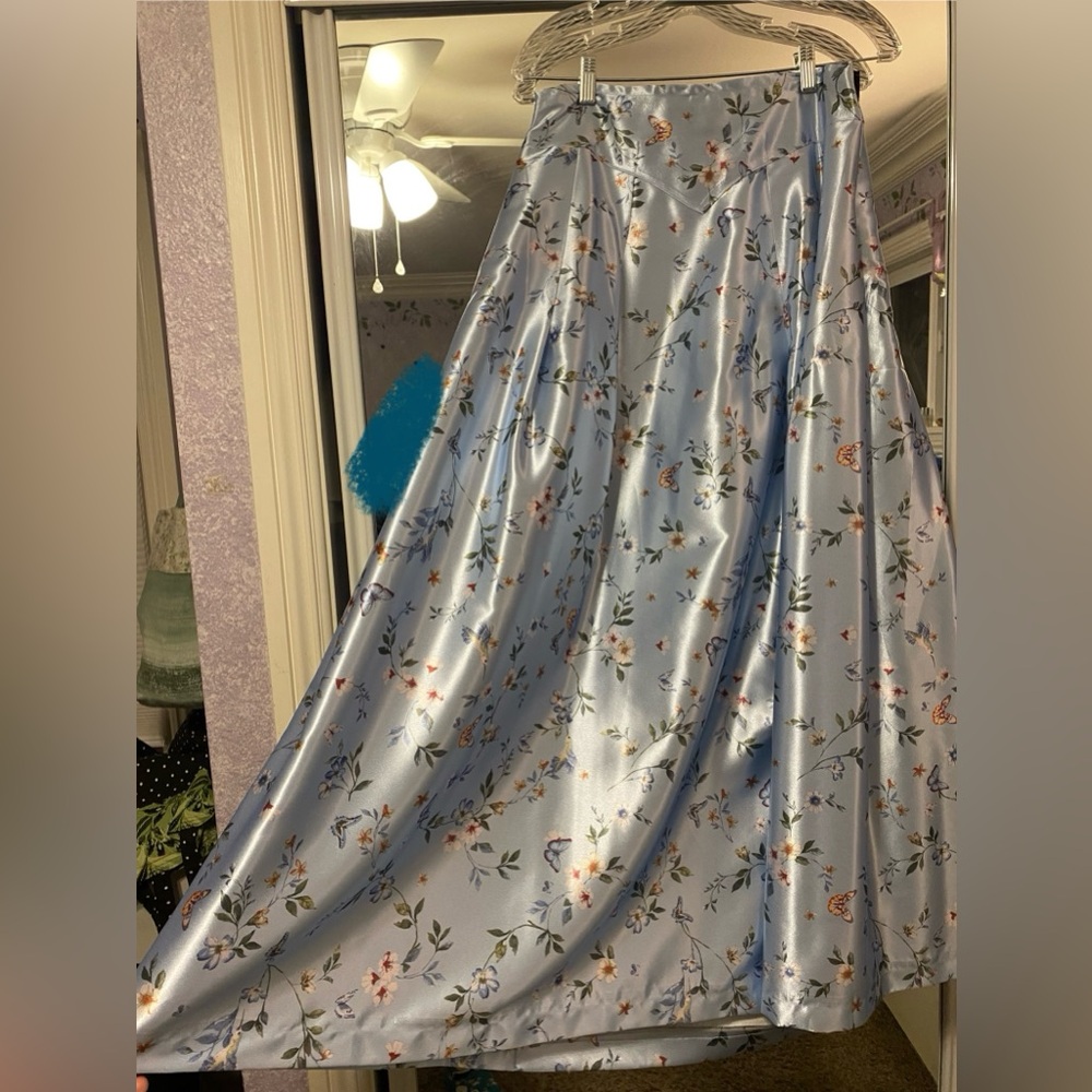 Classy blue floral skirt